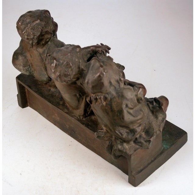 Late 19th Century 'Watching Something': Patinated Bronze Sculpture of Three Children Laughing and Sitting on a Bench by Spanish Artist Juan Clara For Sale - Image 5 of 12