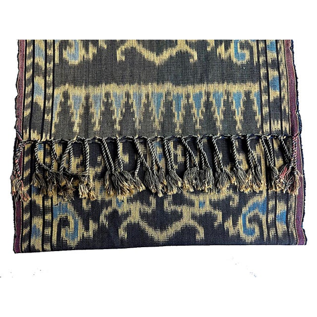 1960s Hand-Woven Indonesian Sumba Ikat Hinggi Textile For Sale - Image 14 of 15