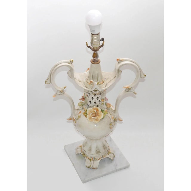 Victorian 1950s Marked Capodimonte Majolica Porcelain Floral & Basket Weave Table Lamp Italy Marble Base For Sale - Image 3 of 13