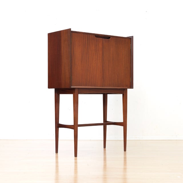 Mid Century Liquor Cabinet by Richard Hornby For Sale - Image 4 of 10