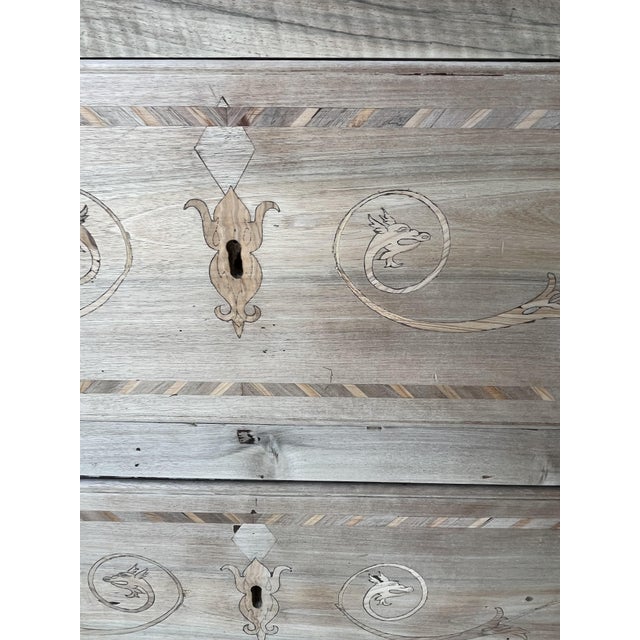 Italian Neoclassical Bleached Walnut Commode with Inlay, 19th Century For Sale - Image 4 of 15