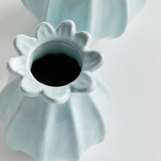 Kenneth Ludwig Chicago Lavinia Bud Vases, Set Of 2 For Sale - Image 4 of 4