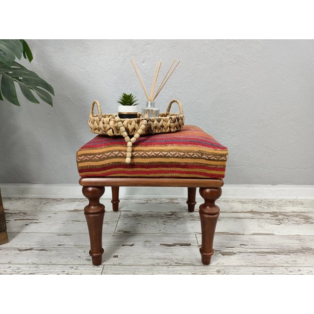 Details SIZE: 18X18X18 Inches - 45x45x45 cm TYPE: Handmade Ottoman Bench CONDITION: is good. CONSTRUCT: It will come with...