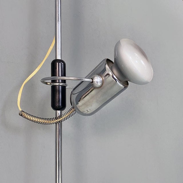 Gray Italian Modern Steel Floor-to-Ceiling Lamp attributed to Francesco Fois for Reggiani, 1970s For Sale - Image 8 of 14