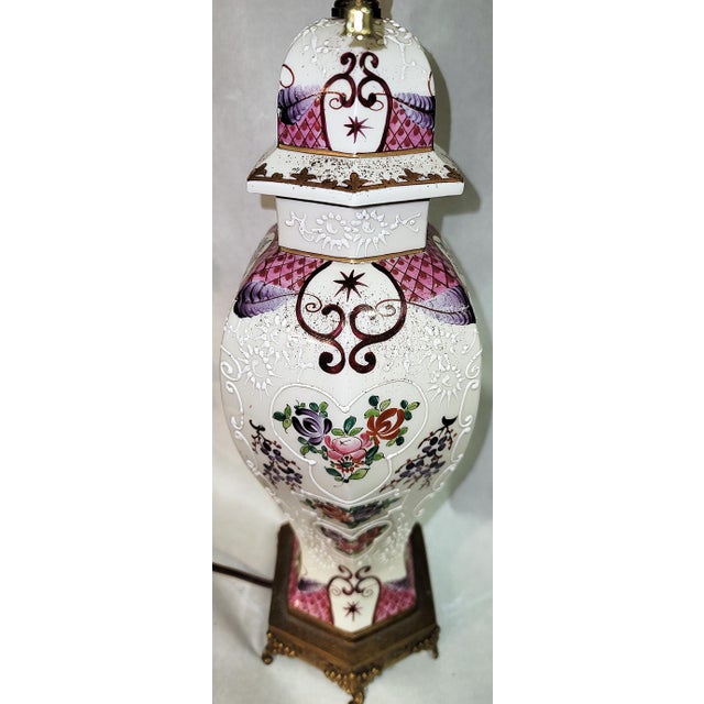 1920s Famille Rose Samson Crested Table Lamp For Sale In West Palm - Image 6 of 10