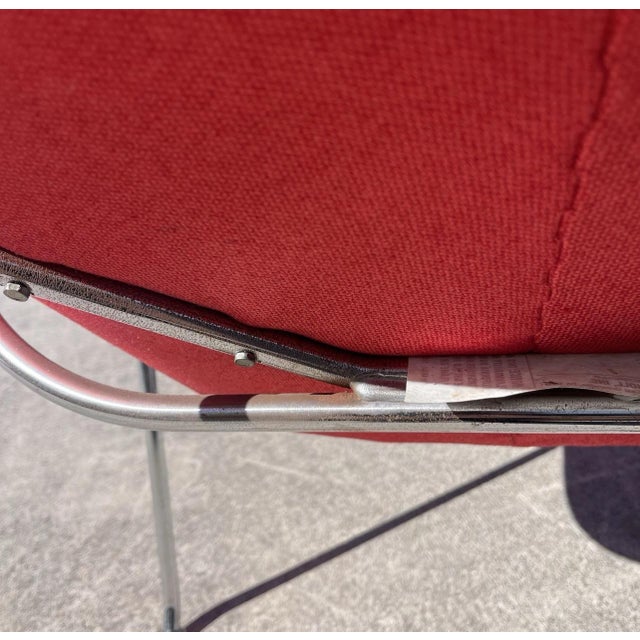 Eero Saarinen Womb Chair by Knoll For Sale - Image 9 of 12