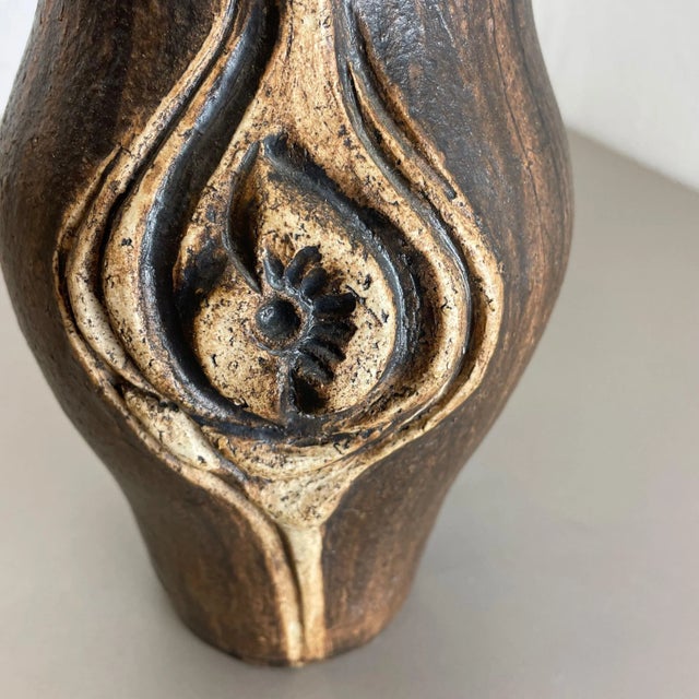 Brutalist Abstract Studio Pottery Vase from Gerhard Liebenthron, Germany, 1980s For Sale - Image 14 of 18