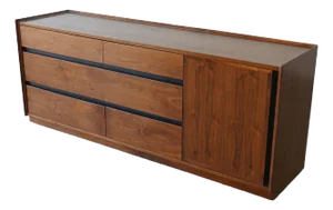 1960s Merton Gershun for Dillingham Mid-Century Modern Esprit Walnut Dresser