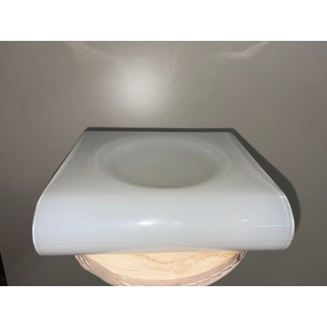 White glass pocket emptier centrepiece, made in the 1960s or 1970s, height 21 cm, width 21 cm, depth 6 cm