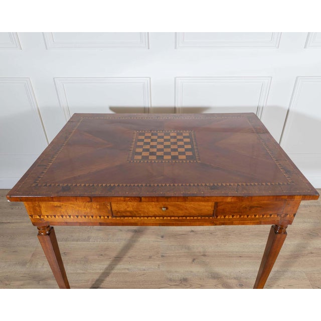 Louis XVI Writing Desk in Walnut, Cherrywood, and Marquetry, Italy, 18th Century For Sale - Image 4 of 9