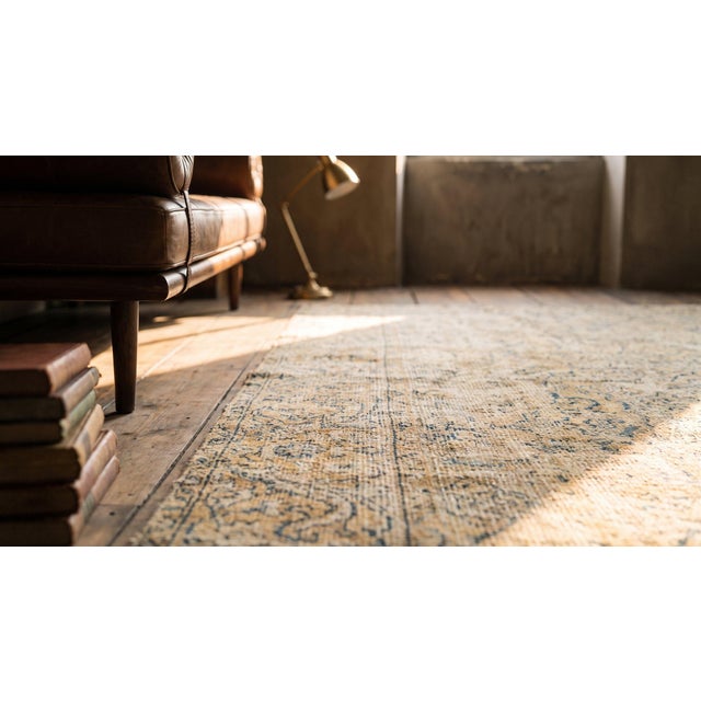 Early 20th Century Persian Kirman Carpet ( 9'10" x 17' - 300 x 518 ) For Sale - Image 9 of 10
