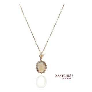 18k 750 Solid Yellow Gold Natural Diamond and Natural Opal Pendant Necklace For Sale