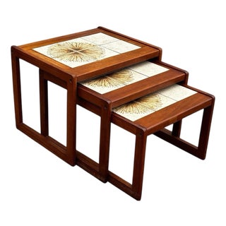 Mid-Century Nest of Tables, Set of 3 For Sale