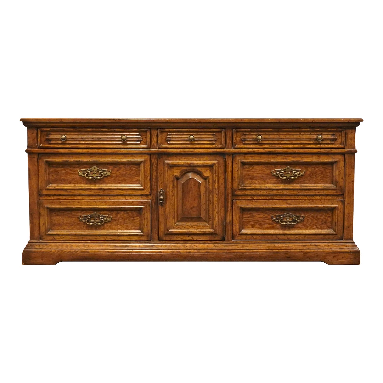 Drexel Heritage Bishopsgate Collection English Tudor Style 72