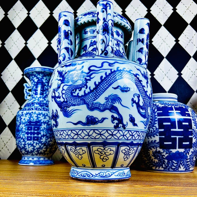 Grand Chinoiserie Tulipière Blue & White Porcelain Vase Multi-Spout, 15" For Sale - Image 13 of 14