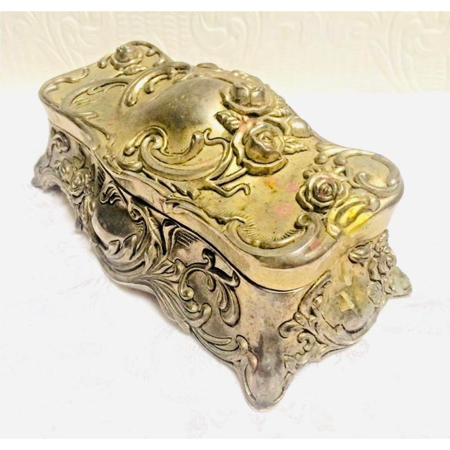 1910s Antique Art Nouveau Blown Out Roses Silver Jewelry Box For Sale - Image 9 of 9