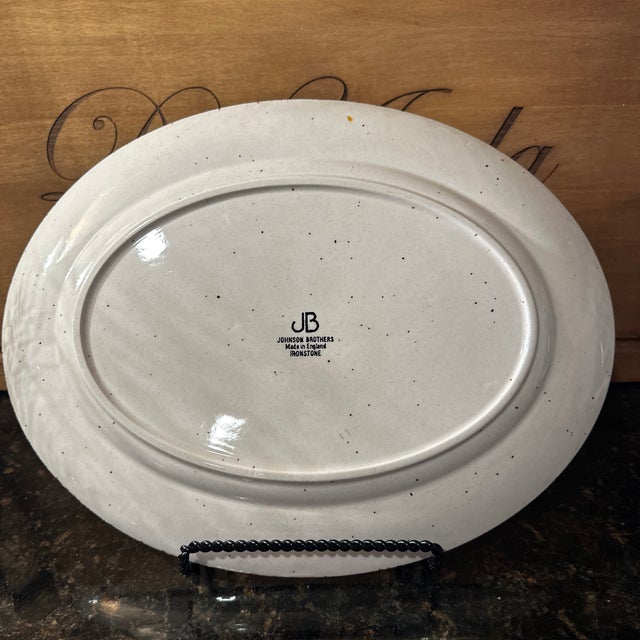 Vintage Johnson Brothers English ironstone dessert sand with sparkling. 2 coupe bowls 8 1/2 W, 3” H,3”D- 1 quiche round...