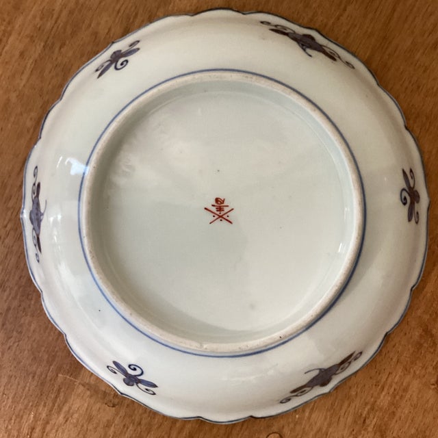 Antique Arita Porcelain Scalloped Hand Painted Imari Bowl Meiji Period (1868-1912) Japan For Sale - Image 10 of 12