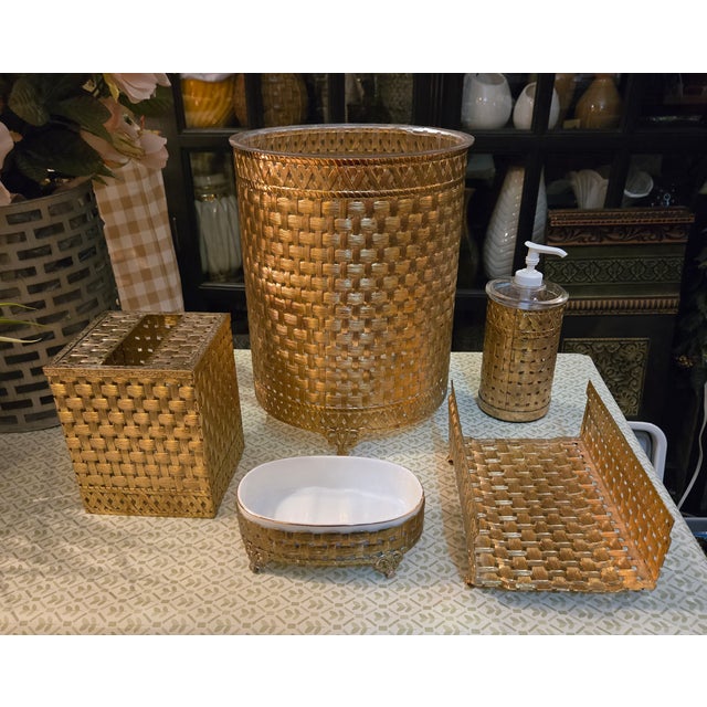 Vintage 5 Piece Gold Bath Accessories For Sale In Saint Louis - Image 6 of 7