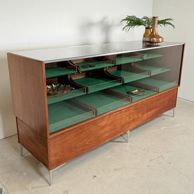 Mid-Century German Display Counter and Showcase in Mahogany and Chrome, 1960s For Sale - Image 18 of 18