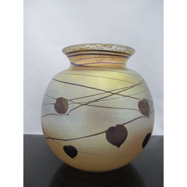 Donald Carlson Iridescent Gold Luster Vine & Heart Leaf Art Glass Vase For Sale In Portland, OR - Image 6 of 12