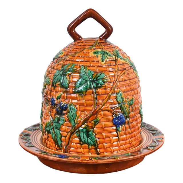 Majolica Beehive Cheese Dish in Porcelain from Minton For Sale