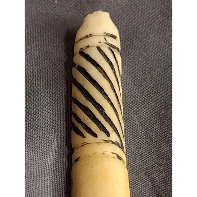 Rare 19thC Moroccan Judaica Camel Bone Inkwell Set - Star of David - Original Pen For Sale - Image 9 of 18