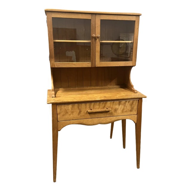 Cushman Colonial Creation Maple Farmhouse Cupboard Hutch For Sale