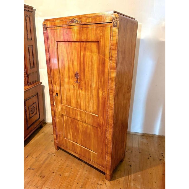 Brown 19th Century Biedermeier Cabinet in Marquetry Cherrywood, Prague, 1825 For Sale - Image 8 of 18