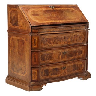 Baroque Chest of Drawers in Walnut, 1600s For Sale