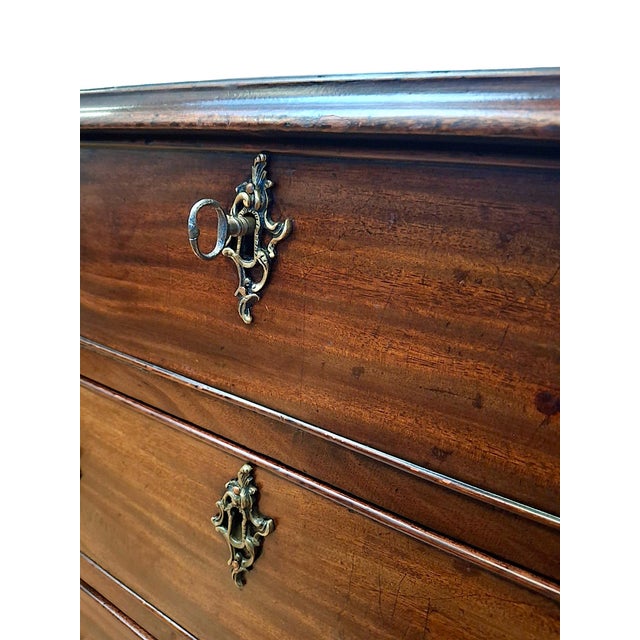 A Small George III Period Mahogany and Brass Chest of Drawers For Sale - Image 11 of 15