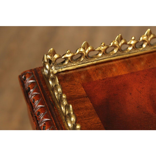 Maitland Smith George IV Style Pair of Mahogany Bookcases For Sale In Philadelphia - Image 6 of 12