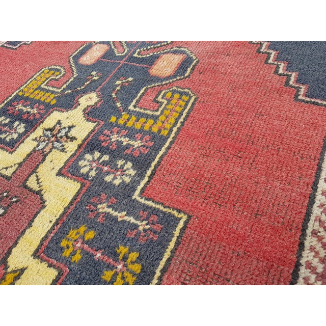 Vintage Red Turkish Taspinar Rug 4'11" X 9'7" For Sale In Philadelphia - Image 6 of 10