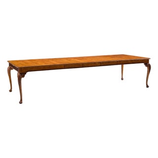 Baker Furniture Stately Homes Queen Anne Walnut Expanding Dining Table With 3 Leaves For Sale