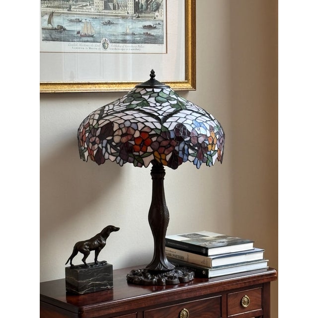 Louis Comfort Tiffany Late-20th Century Art Nouveau Tifffany-Style Stained Glass Table Lamp For Sale - Image 4 of 18