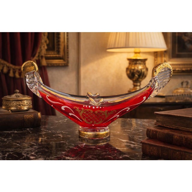 This elegant vintage Italian art glass piece is crafted in the form of a traditional Venetian gondola, a timeless symbol...