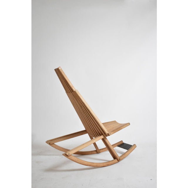 Wooden rocking chair, 1980s. Height: 106 cm - 41.73 in Length: 61 cm - 24.02 in Width: 105 cm - 41.34 in