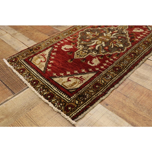 Vintage Turkish Yastik Rug - 01'07 X 02'11 For Sale In Dallas - Image 6 of 8