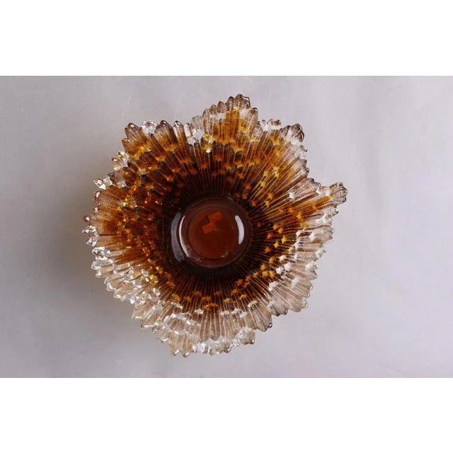 Humplila glass bowl, crystal designed by Tauno Wirkkala Humpila. The glass bowl is in beautiful condition without chips...