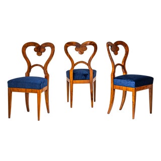 Biedermeier Side Chairs in Walnut, Austria, 1830s, Set of 3 For Sale