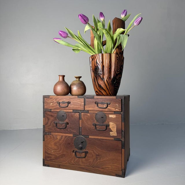 Sugi Wooden Japanese Ikebana Vase with Copper Reservoir, 1960s For Sale - Image 10 of 13