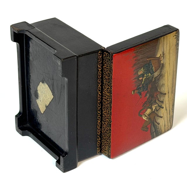 Imperial Russian Lacquered Papier-Mâché Troika Box, Lukutin Factory, 1880-1910 For Sale - Image 14 of 18