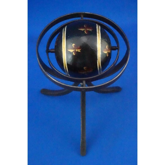 Ptolemaic Armillary Aphea in Wrought Iron and Wood with Florentine Lily Decoration For Sale - Image 13 of 18