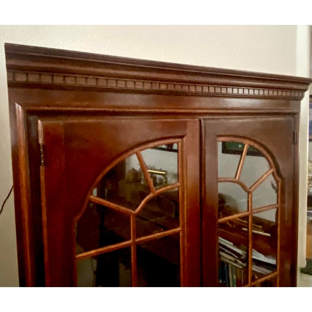 Vintage Cherry Pennsylvania House Lighted Display Etagere Bookcase China Cabinet Excellent Condition. For Sale - Image 13 of 14