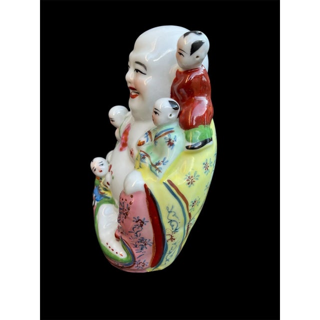 1970s Vintage Chinese Porcelain Laughing Buddha With Five Children – Hand-Painted Famille Rose Figurine For Sale - Image 5 of 8