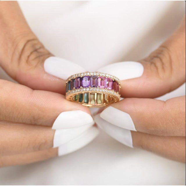 Red Natural 6.29 cts rainbow sapphire & 0.62 cts diamond ring in 14k gold For Sale - Image 8 of 18