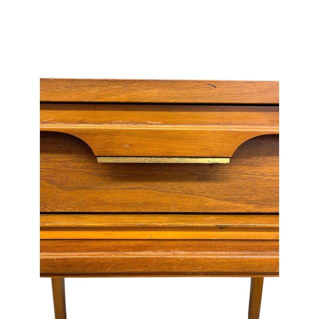 Wood Vintage Mid Century Modern Walnut 1-Drawer Side Table by Basic Witz For Sale - Image 7 of 10