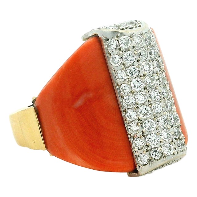 1970s Italian 18k Gold Coral & 1.50 Carat Diamond Cocktail Ring, Size 7.25 For Sale