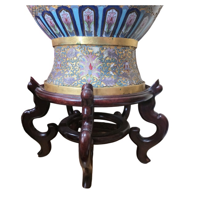 Large Chinese Cloisonné Enamel on Brass Floor Vase – 39 For Sale - Image 4 of 10