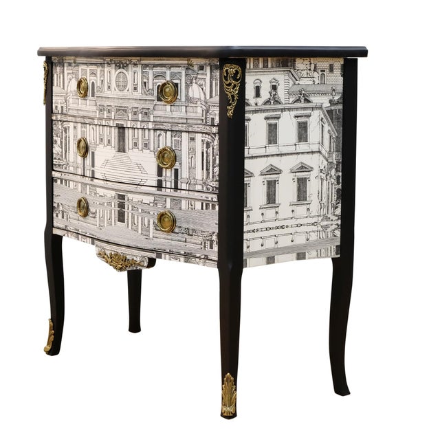 1950s Louis XV Style Chest With Fornasetti Pattern of Ancient Rome and Black Marble Top For Sale - Image 4 of 8